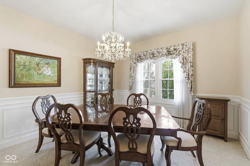 4814 Goldenrain Court Indianapolis, IN 46237