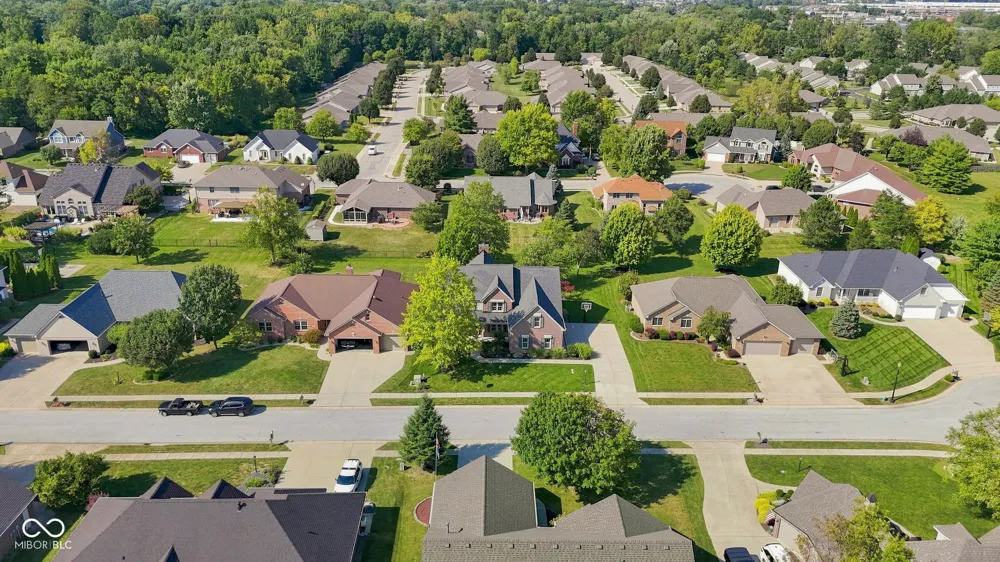 4814 Goldenrain Court Indianapolis, IN 46237