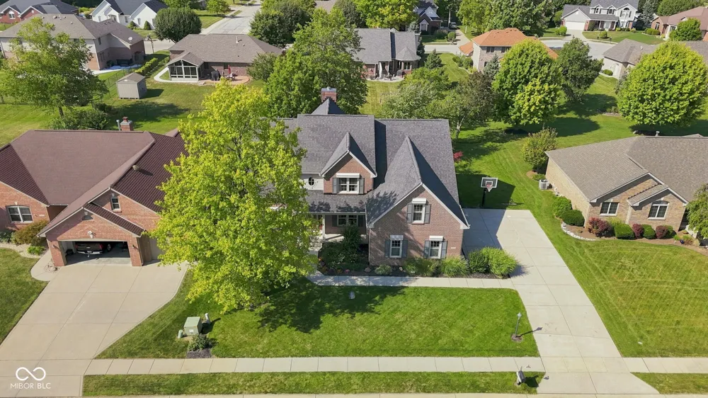 4814 Goldenrain Court Indianapolis, IN 46237