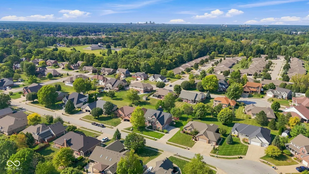 4814 Goldenrain Court Indianapolis, IN 46237