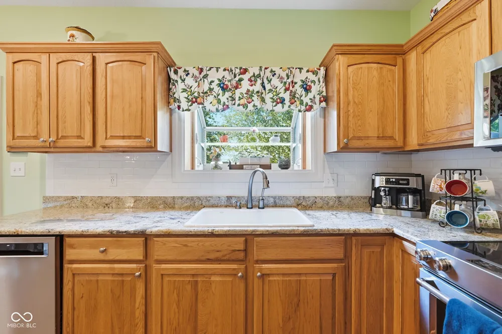 4814 Goldenrain Court Indianapolis, IN 46237