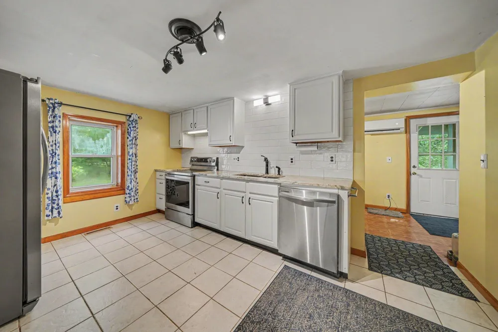 4650 Carmody Road Coloma, MI 49038