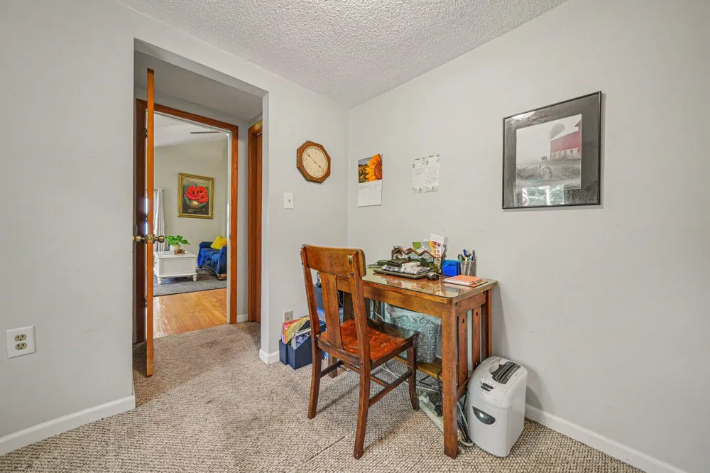 4650 Carmody Road Coloma, MI 49038