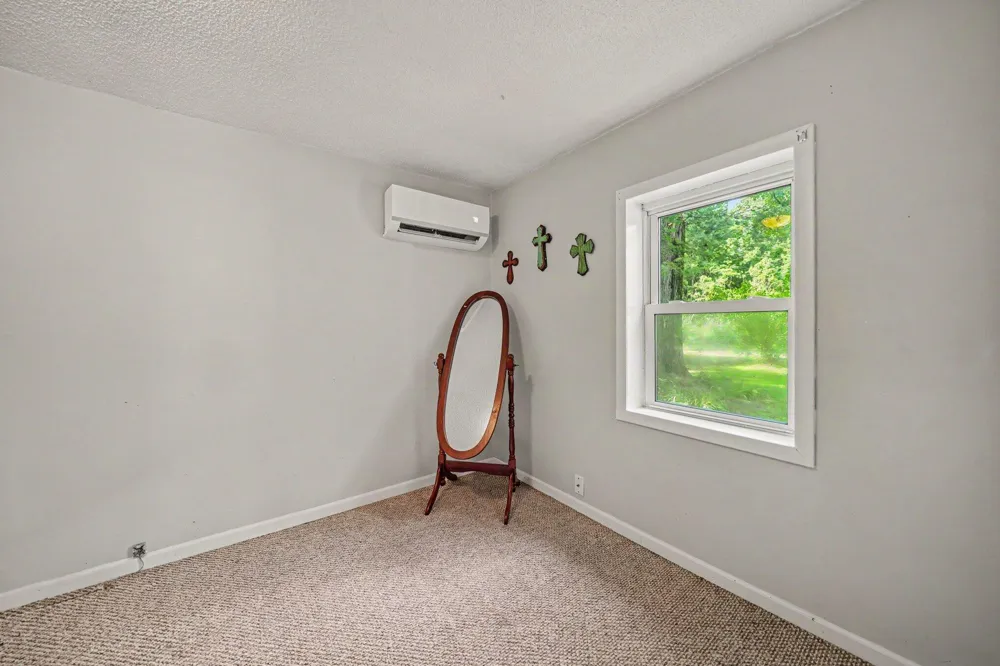 4650 Carmody Road Coloma, MI 49038