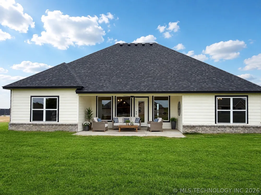 5292 Blackhawk Place Sperry, OK 74073