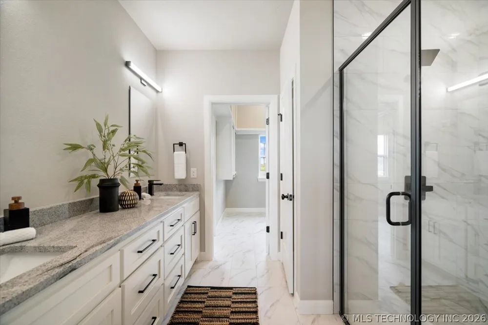 5294 Blackhawk Place Sperry, OK 74073