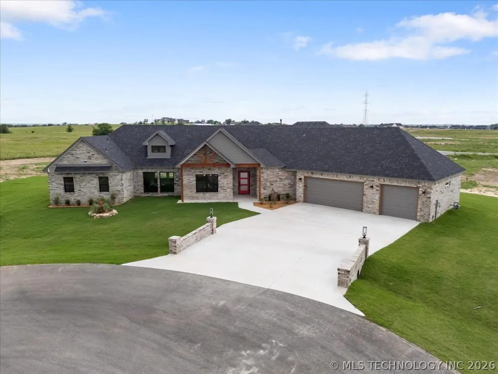 5294 Blackhawk Place Sperry, OK 74073