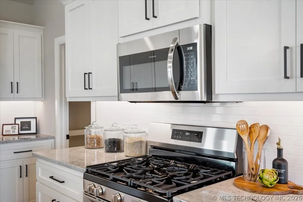 5294 Blackhawk Place Sperry, OK 74073