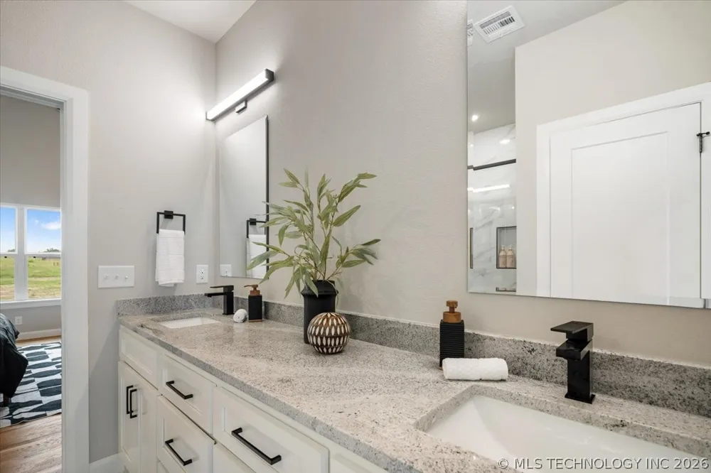 5294 Blackhawk Place Sperry, OK 74073