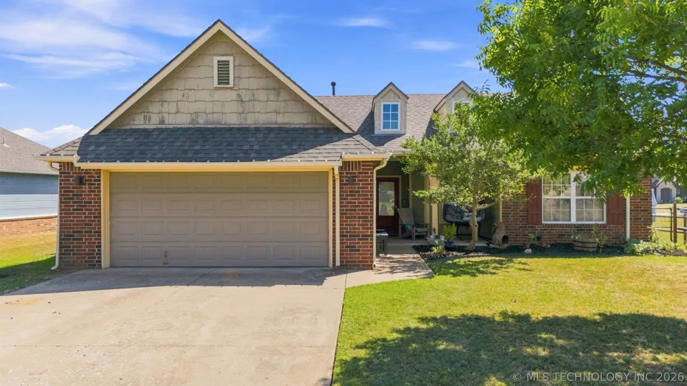 2111 S Javine Street Skiatook, OK 74070