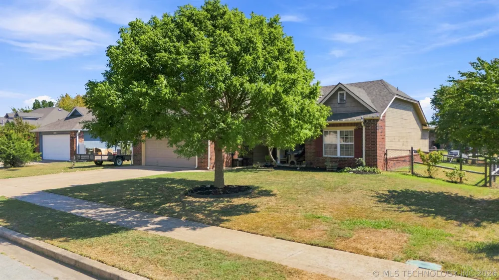 2111 S Javine Street Skiatook, OK 74070