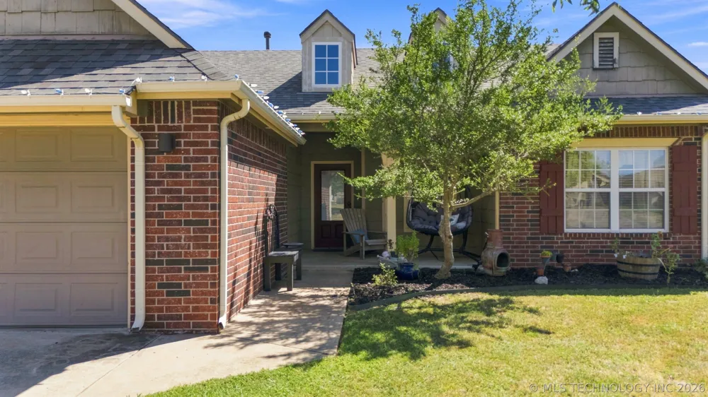 2111 S Javine Street Skiatook, OK 74070