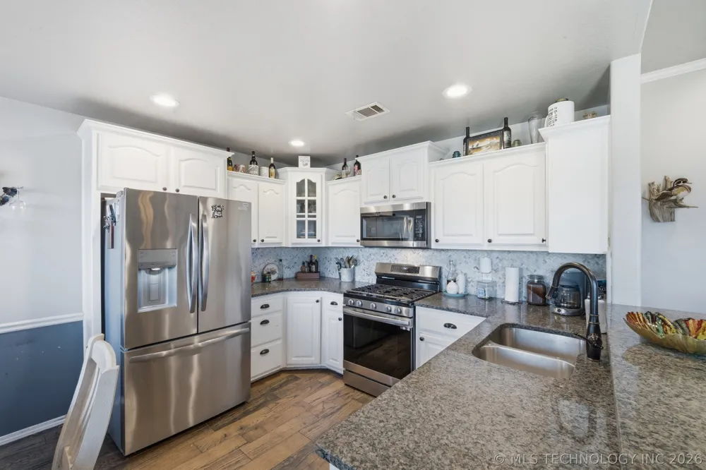 2111 S Javine Street Skiatook, OK 74070