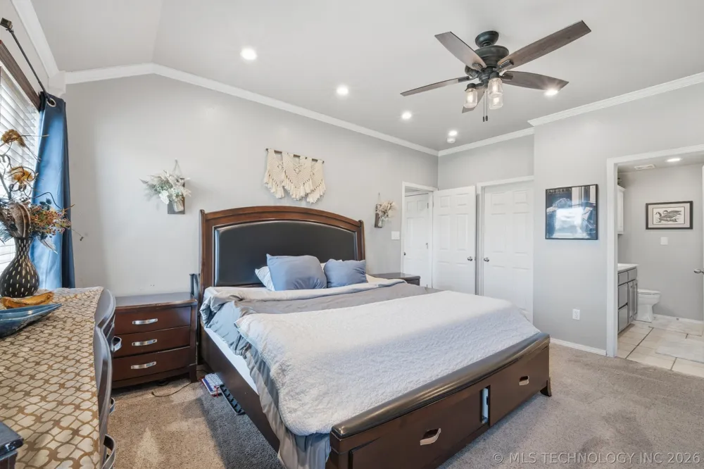 2111 S Javine Street Skiatook, OK 74070