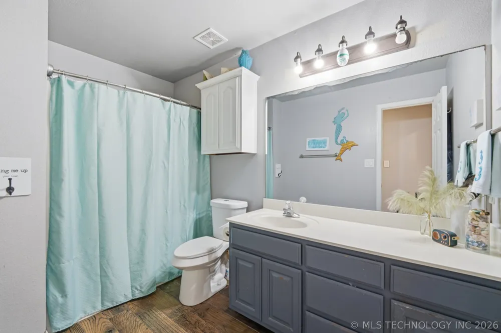 2111 S Javine Street Skiatook, OK 74070