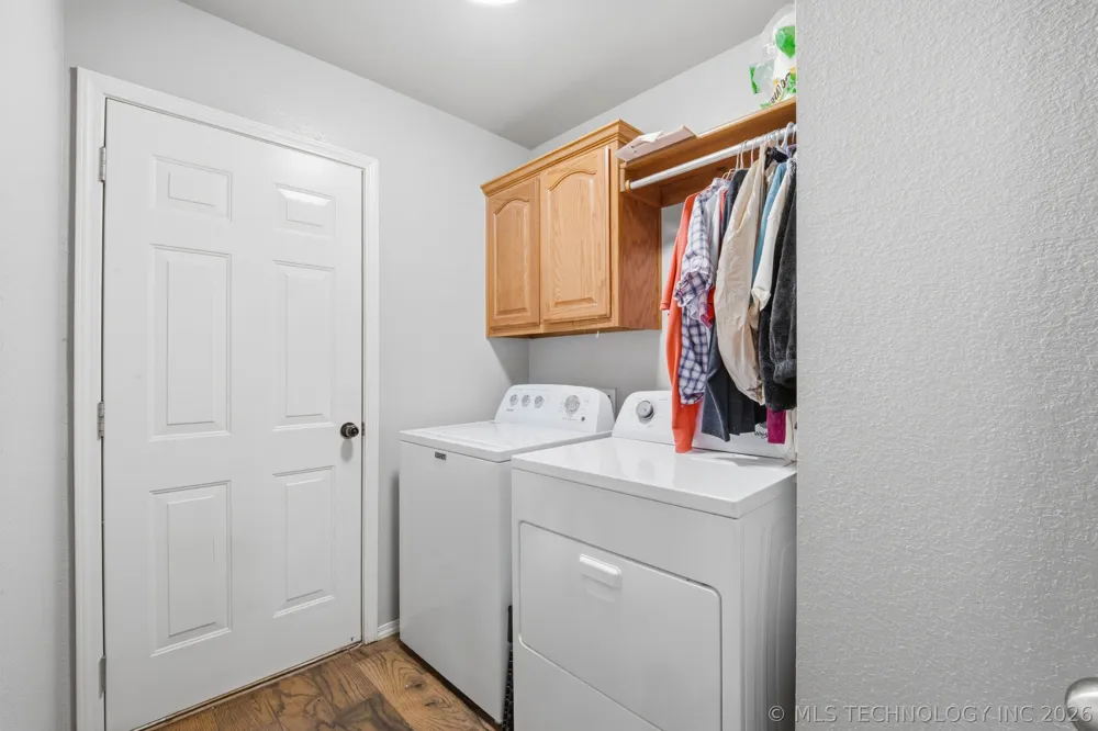 2111 S Javine Street Skiatook, OK 74070