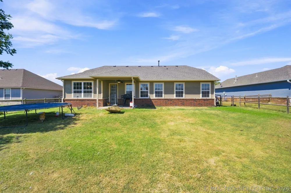 2111 S Javine Street Skiatook, OK 74070