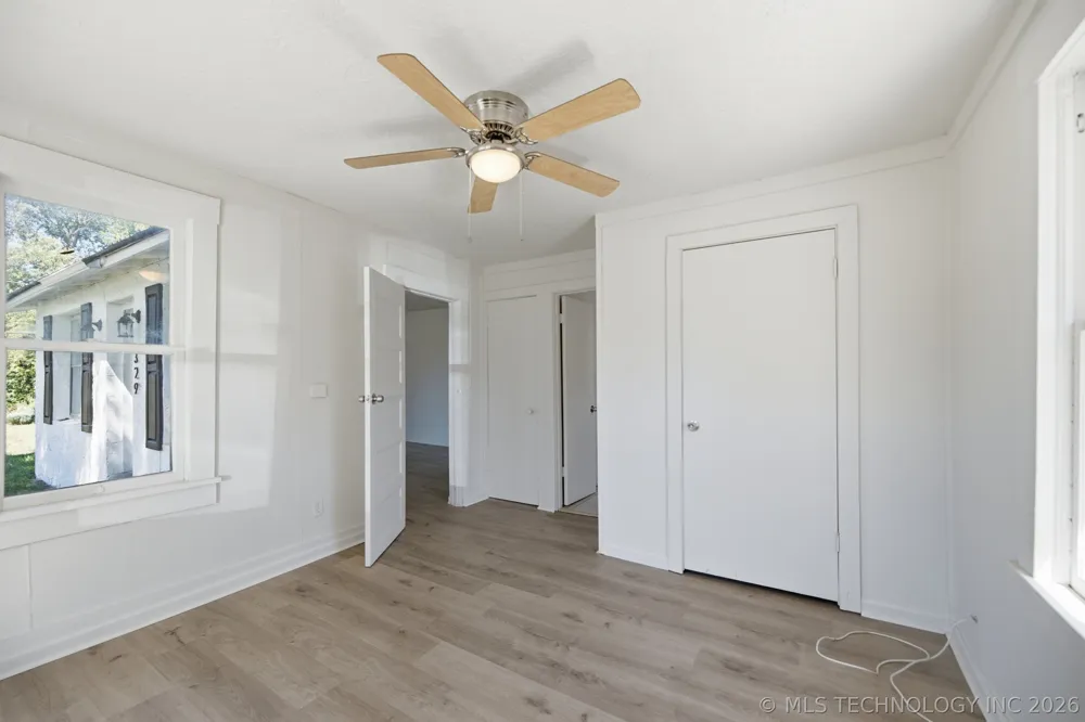 329 W Oak Street Coweta, OK 74429