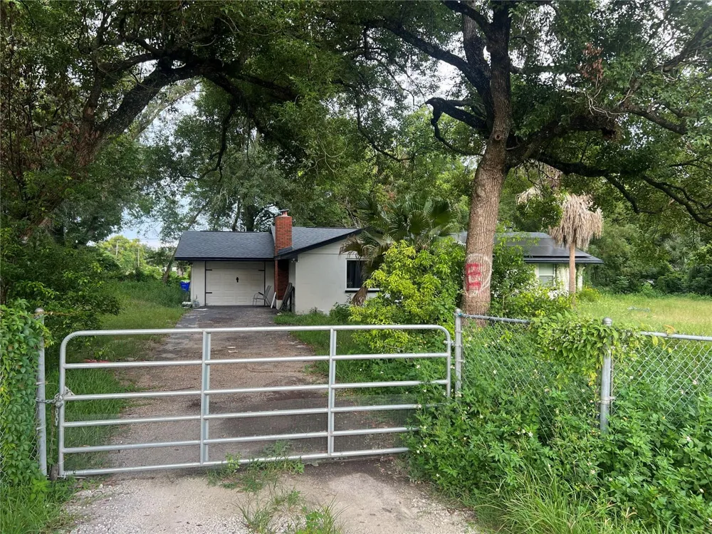 6330 12TH STREET Zephyrhills, FL 33542