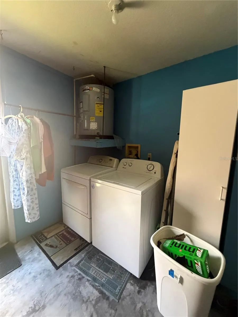 6557 CREEKVIEW TERRACE Pinellas Park, FL 33781