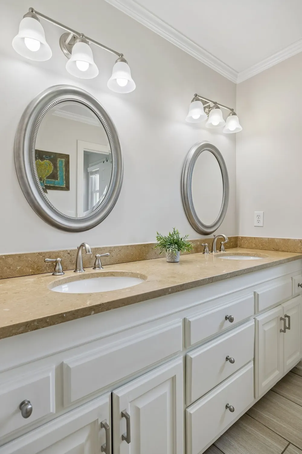 1412 Arrowhead Dr Brentwood, TN 37027
