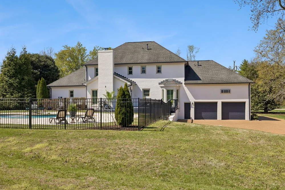 1412 Arrowhead Dr Brentwood, TN 37027