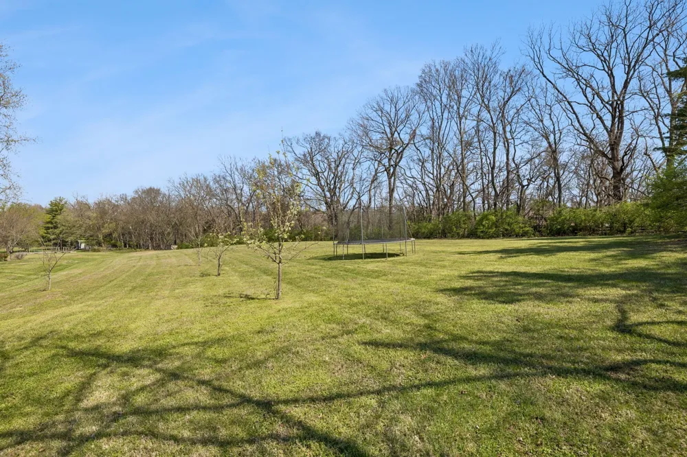 1412 Arrowhead Dr Brentwood, TN 37027