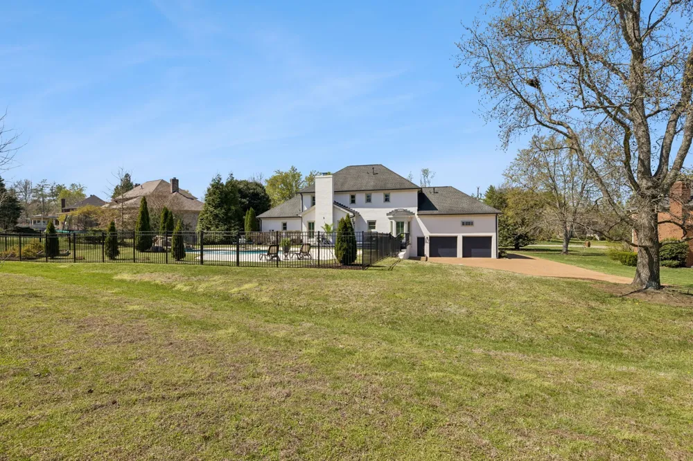 1412 Arrowhead Dr Brentwood, TN 37027