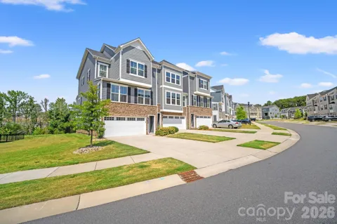 435 Lahinch Drive