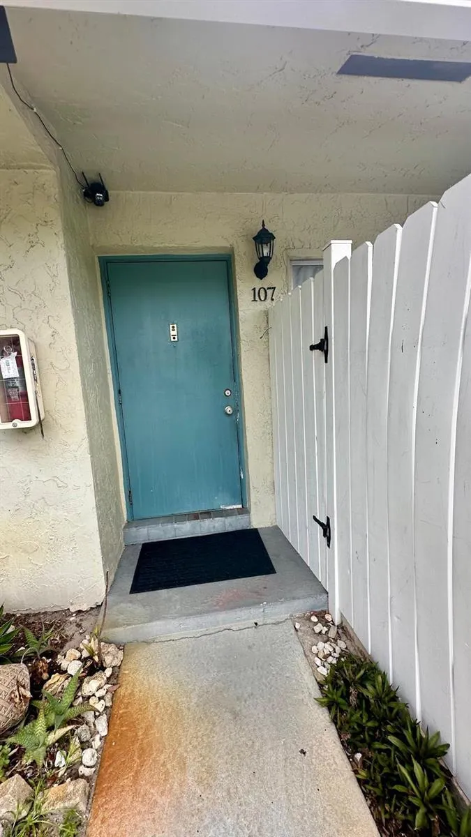 3000 NW 5th Terrace #107 Pompano Beach, FL 33064