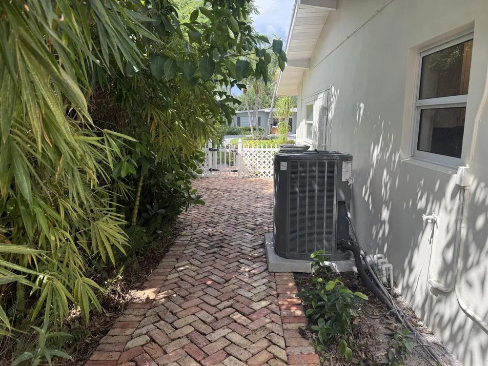 228 Lake Terrace Delray Beach, FL 33444