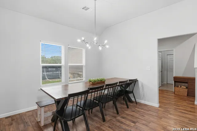 140 OAK SPRINGS DR Seguin, TX 78155
