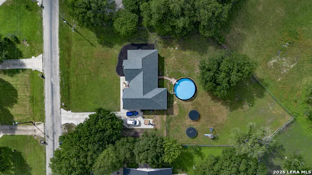 140 OAK SPRINGS DR Seguin, TX 78155