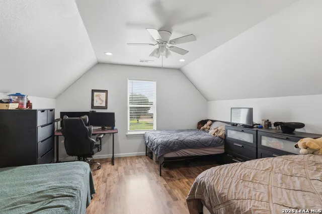 140 OAK SPRINGS DR Seguin, TX 78155