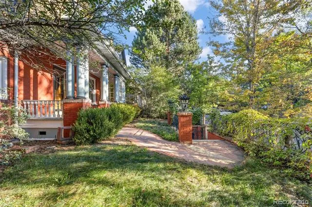 725 Downing Street Denver, CO 80218