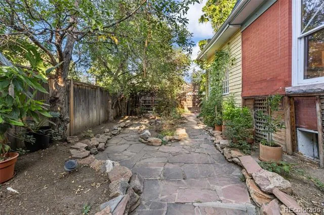 725 Downing Street Denver, CO 80218