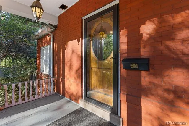 725 Downing Street Denver, CO 80218