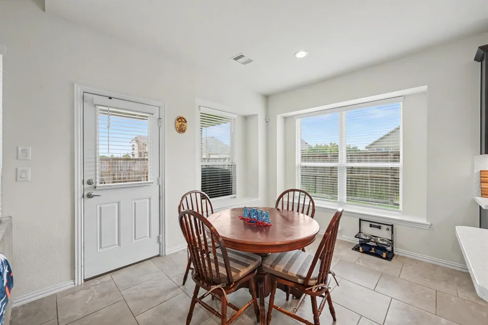134 Dina Lane Montgomery, TX 77356