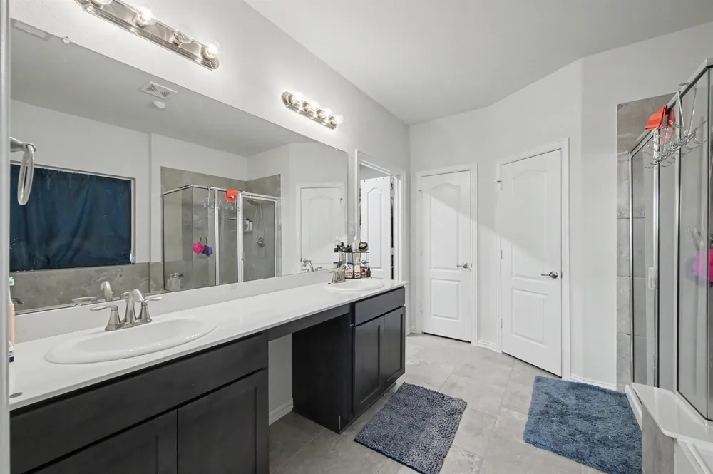 134 Dina Lane Montgomery, TX 77356