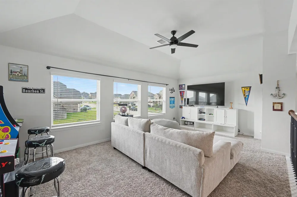 134 Dina Lane Montgomery, TX 77356