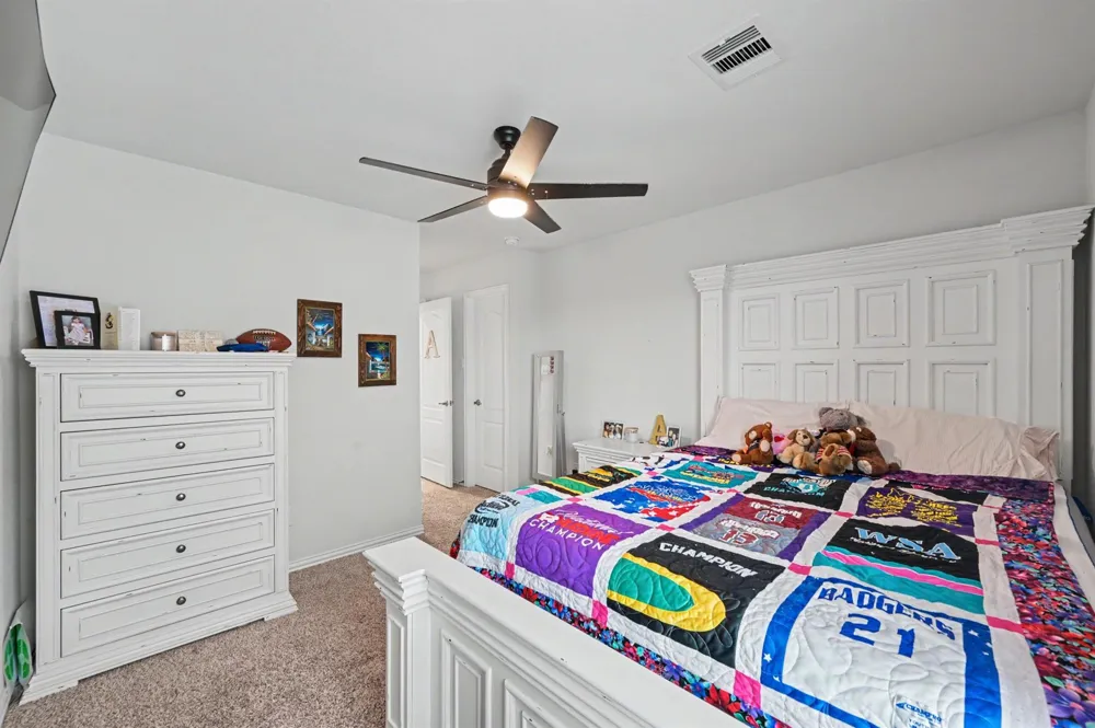 134 Dina Lane Montgomery, TX 77356