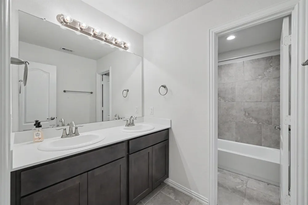 134 Dina Lane Montgomery, TX 77356