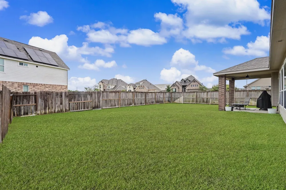 134 Dina Lane Montgomery, TX 77356
