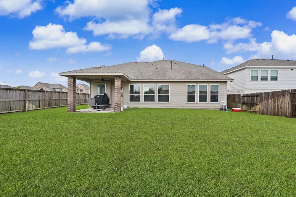 134 Dina Lane Montgomery, TX 77356