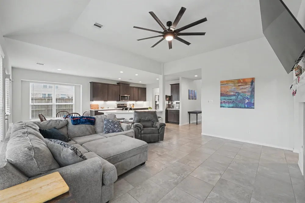 134 Dina Lane Montgomery, TX 77356
