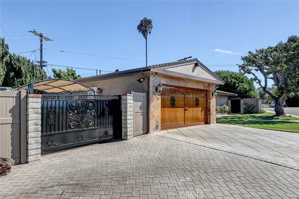 24474 Winlock Torrance, CA 90505