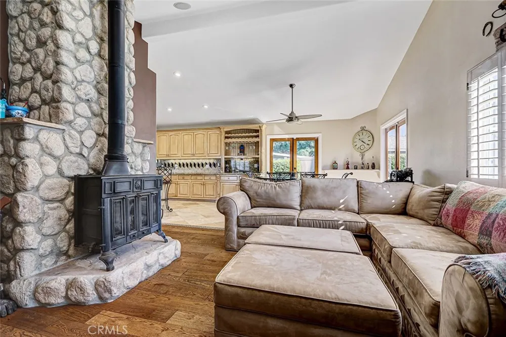 24474 Winlock Torrance, CA 90505