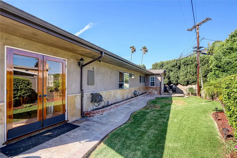 24474 Winlock Torrance, CA 90505