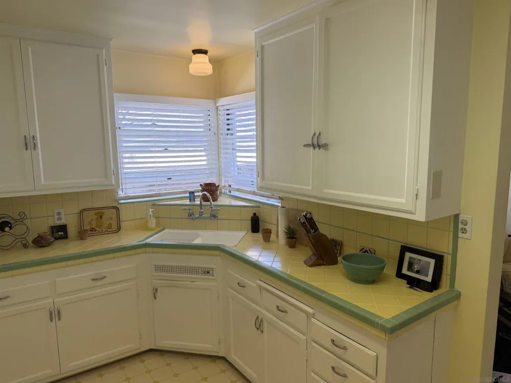 4010 Hempstead Circle San Diego, CA 92116