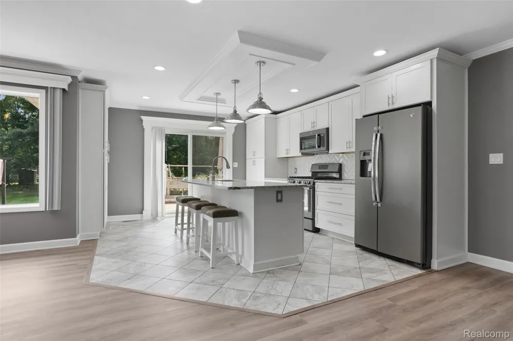 6970 Biscayne Avenue White Lake Charter Township, MI 48383